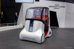 Honda เปิดตัว Wonder Stand Concept รถ 2 ที่นั่งเคลื่อนที่อัตโนมัติดีไซน์ล้ำอนาคต