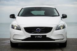 Volvo V40 T5 R-Limited จำนวนจำกัด 28 คัน เคาะ 1.999 ล้านบาท