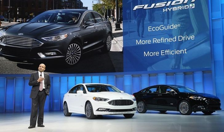 Ford Fusion 2017 ใหม่ คู่แข่งตรง 'คัมรี่' และ 'แอคคอร์ด' ถูกเปิดตัวอย่างเป็นทางการในสหรัฐฯ