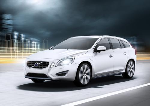 V60 cross country top plug in hybrid