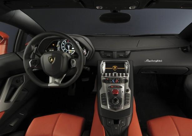 Lamborghini Aventador LP700-4