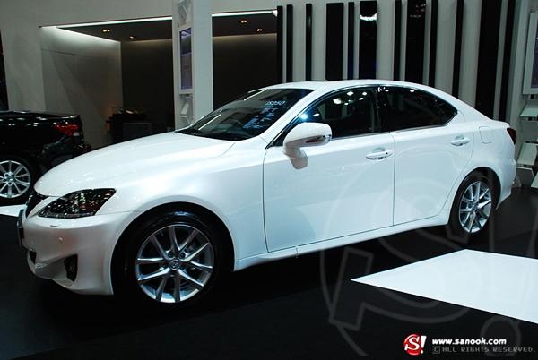 มอเตอร์โชว์ 2011 LEXUS