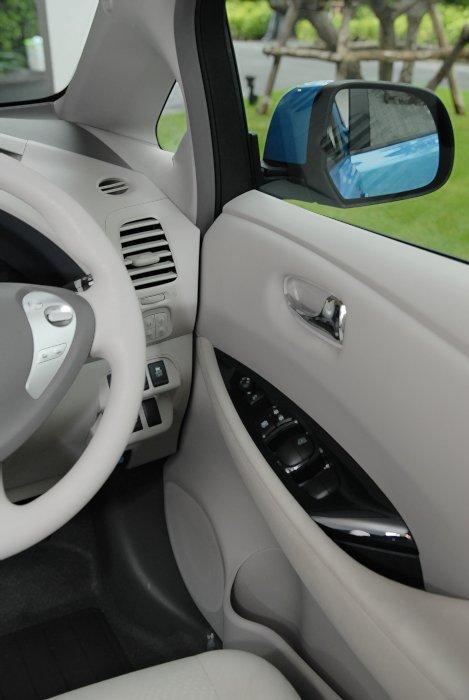 Nissan Leaf มอเตอร์โชว์ 2011