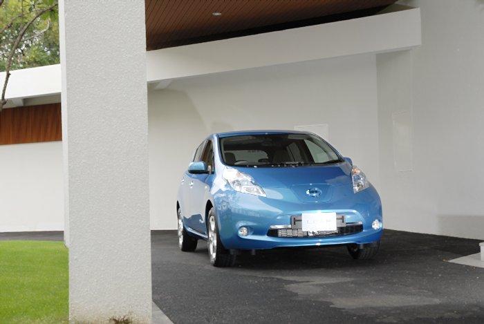 Nissan Leaf มอเตอร์โชว์ 2011