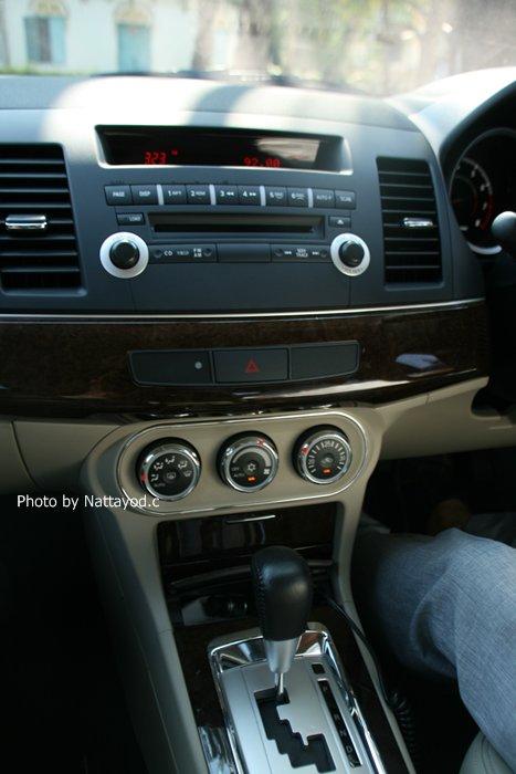 Test drive Mitsubishi Lancer EX 2011