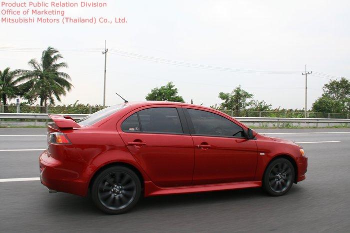 Test drive Mitsubishi Lancer EX 2011