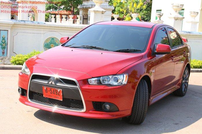 Test drive Mitsubishi Lancer EX 2011