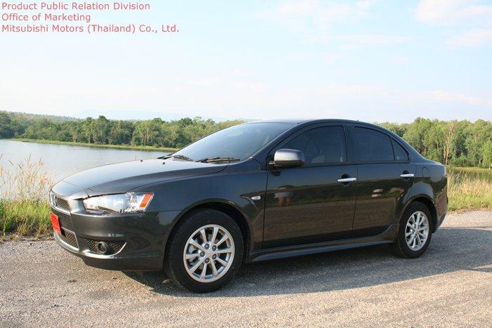 Test drive Mitsubishi Lancer EX 2011