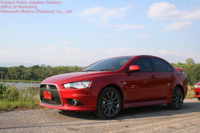Test drive Mitsubishi Lancer EX 2011