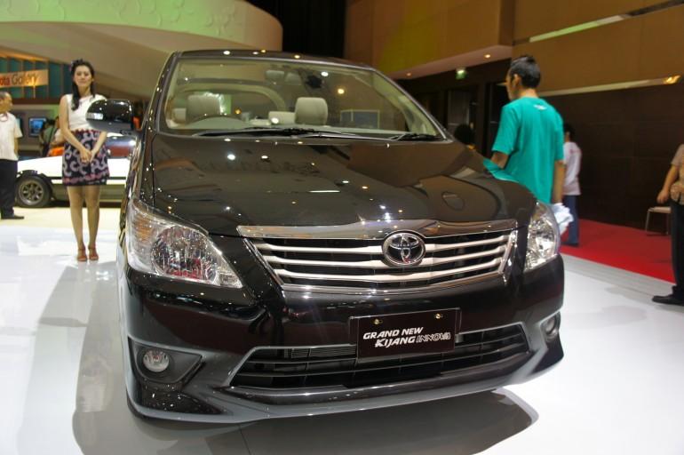 2012 Toyota innova