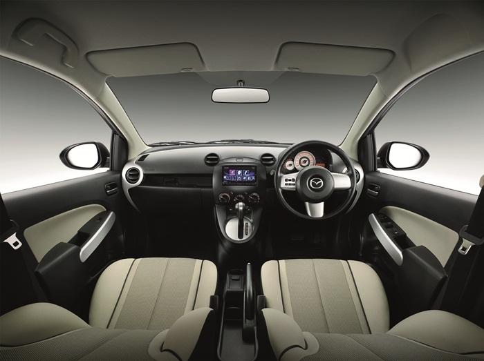 Mazda 2 2011