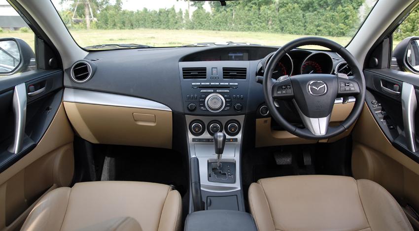 Testdrive All new Mazda 3 2.0