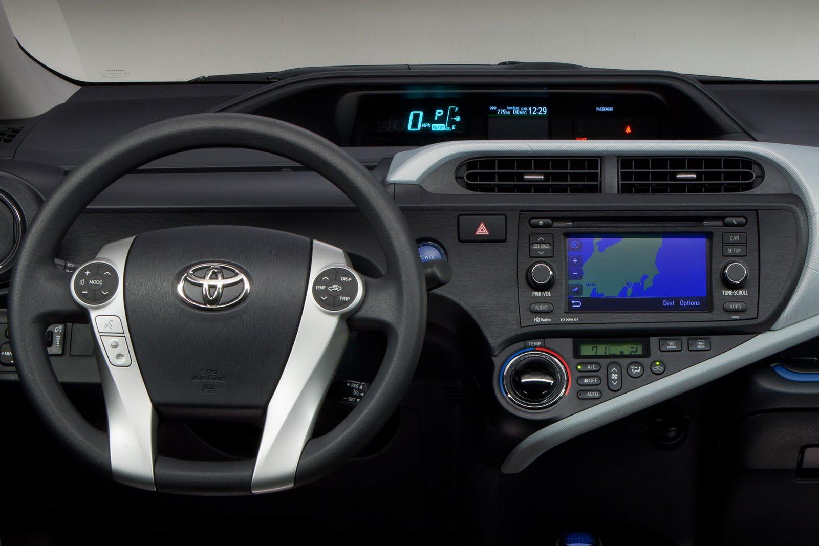 Toyota Prius C 13 15