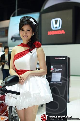 พริตตี้ Honda  งาน Motor Expo 2011