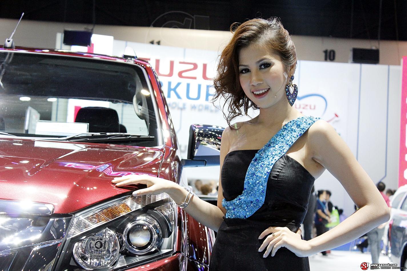 พริตตี้  Isuzu Motor Expo 2011