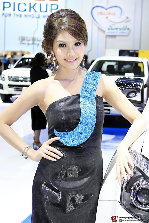 พริตตี้  Isuzu Motor Expo 2011