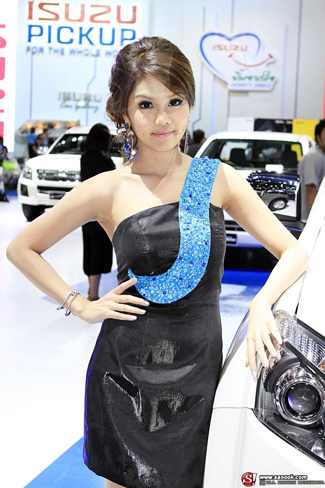 พริตตี้  Isuzu Motor Expo 2011
