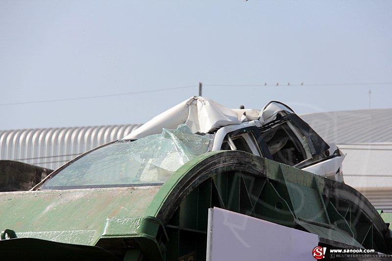 ทุบรถน้ำท่วม Honda 