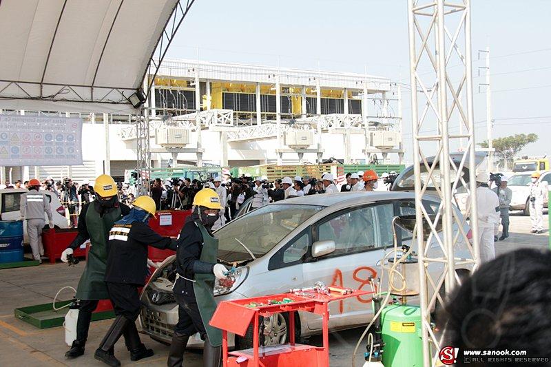 Honda ทุบรถน้ำท่วม