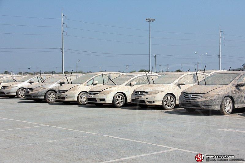 Honda ทุบรถน้ำท่วม