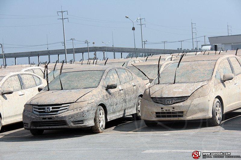 Honda ทุบรถน้ำท่วม