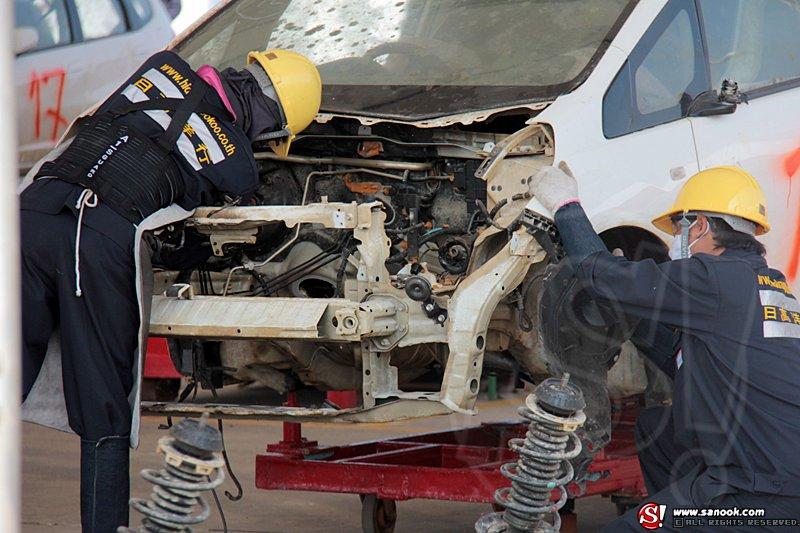 Honda ทุบรถน้ำท่วม