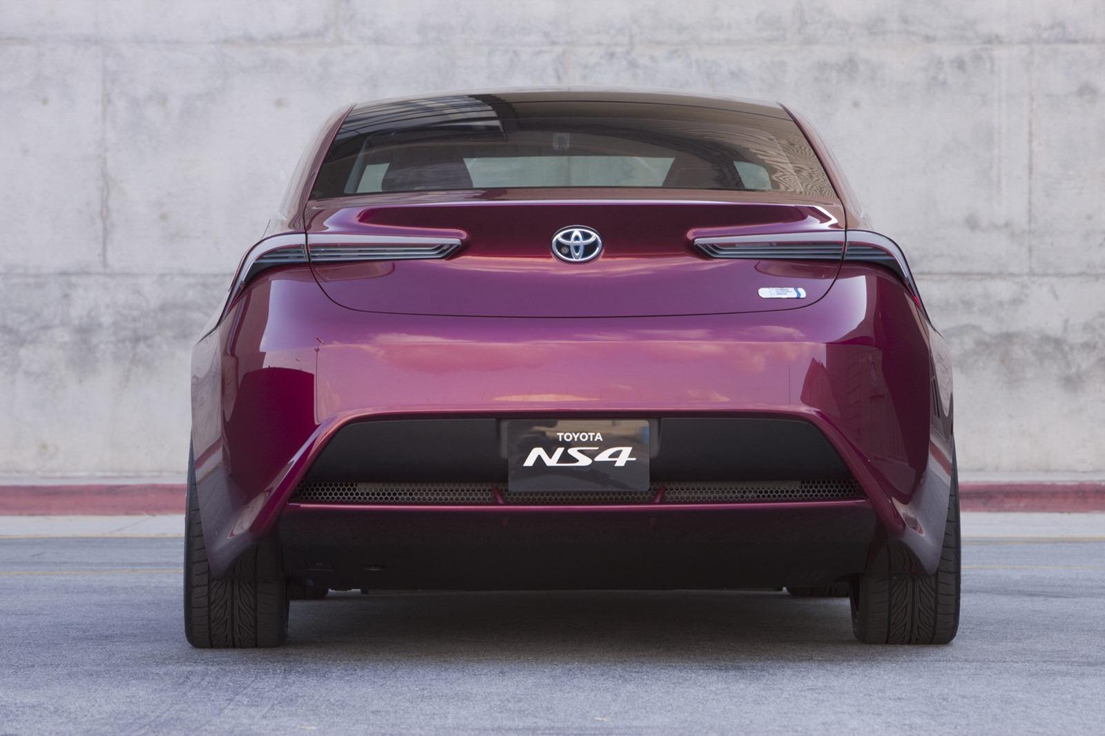 Toyota NS4 -Plug in Hybrid