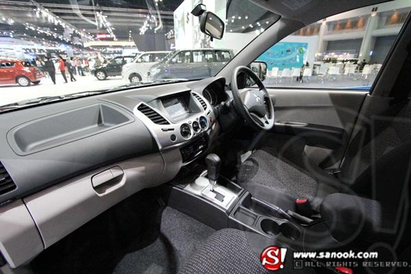 Mitsubishi มอเตอร์โชว์ 2012