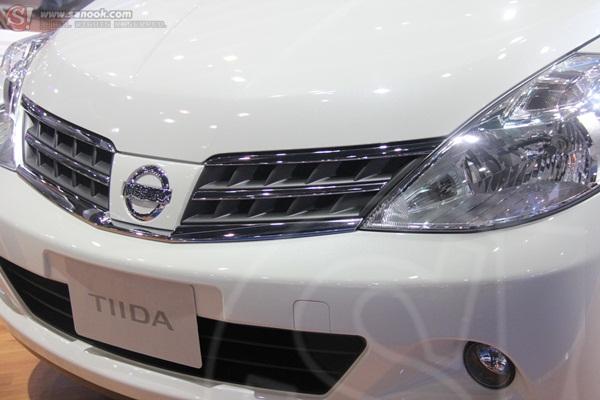 Nissan -Motor Show 2012