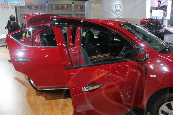 Nissan -Motor Show 2012