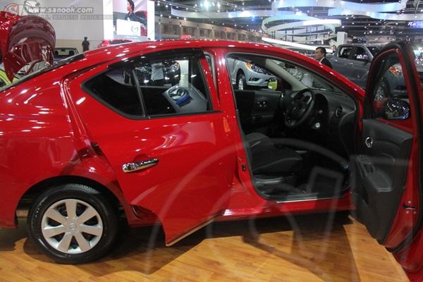 Nissan -Motor Show 2012