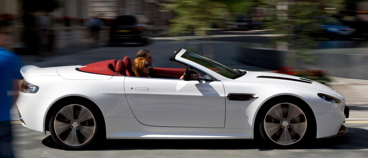 Aston martin V12 Vantage Roadster