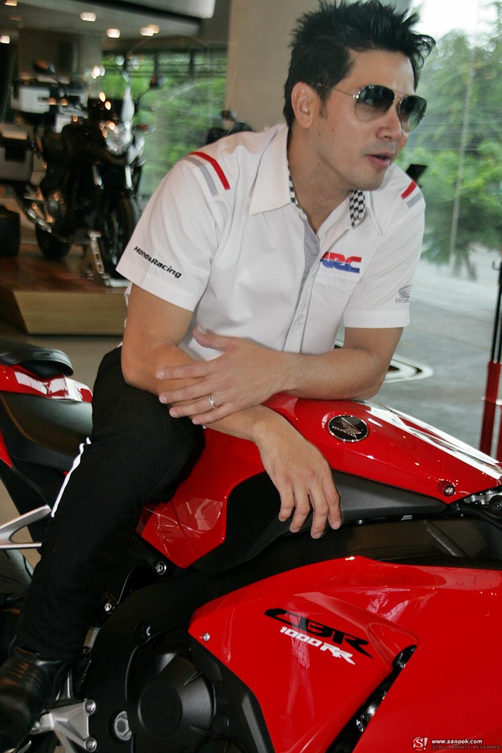  เต๋า- Honda CBR 1000 RR