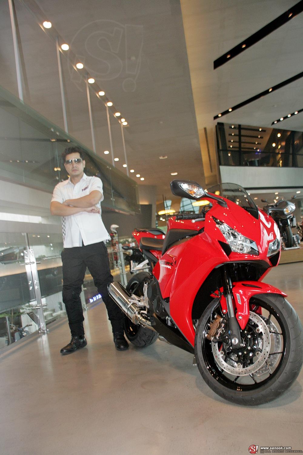  เต๋า- Honda CBR 1000 RR