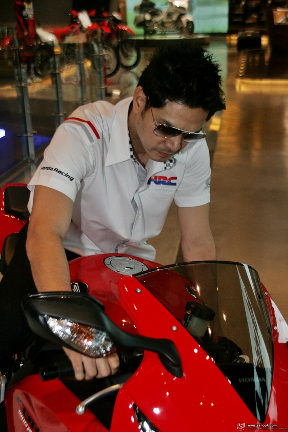  เต๋า- Honda CBR 1000 RR