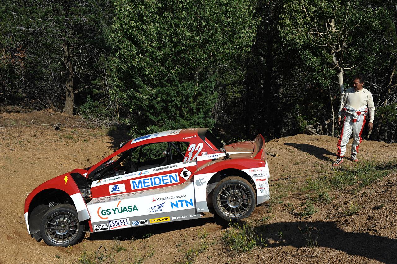 Mitsubishi Evolution Crash