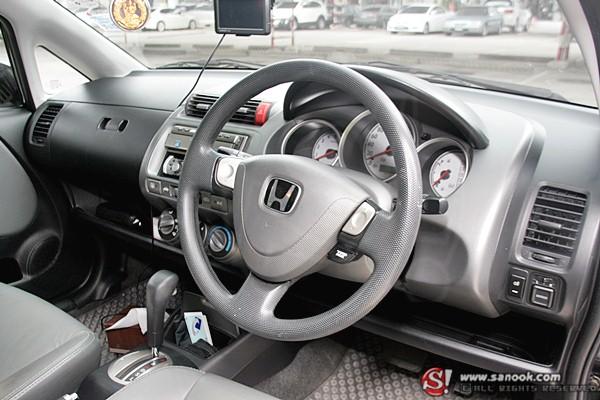 เปิดรถดารา-ออยมิรา 