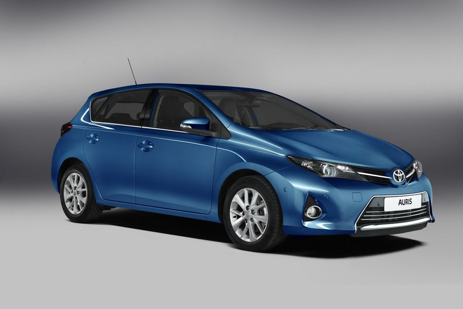 Toyota auris hybrid 2013 sale