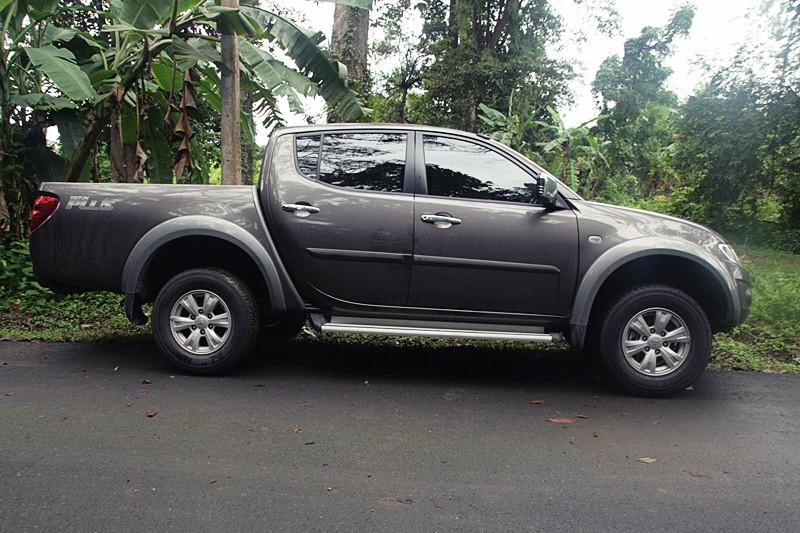 Mitsubishi Triton plus 2012
