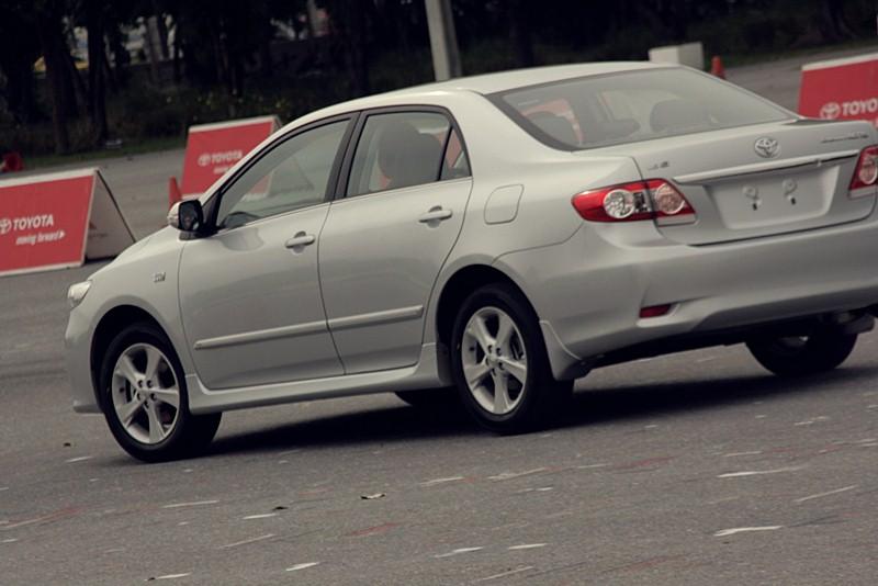 2013 Toyota Corolla Altis