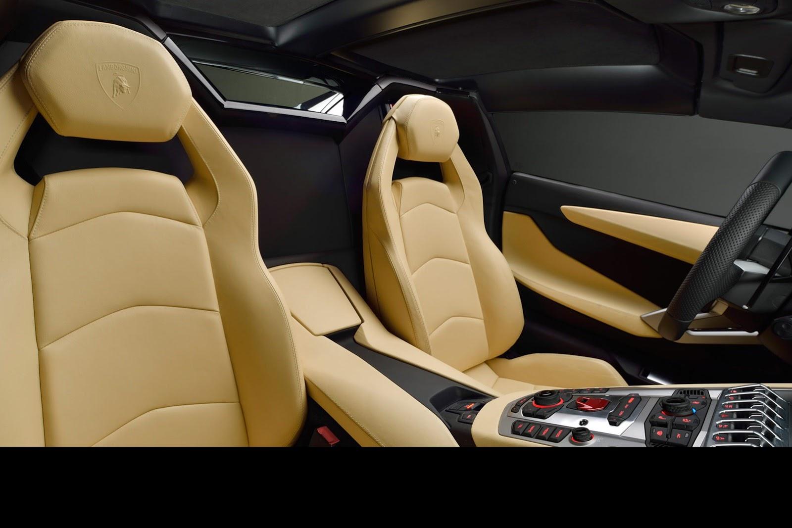 Lamborghini Aventador LP700-4 Roadster