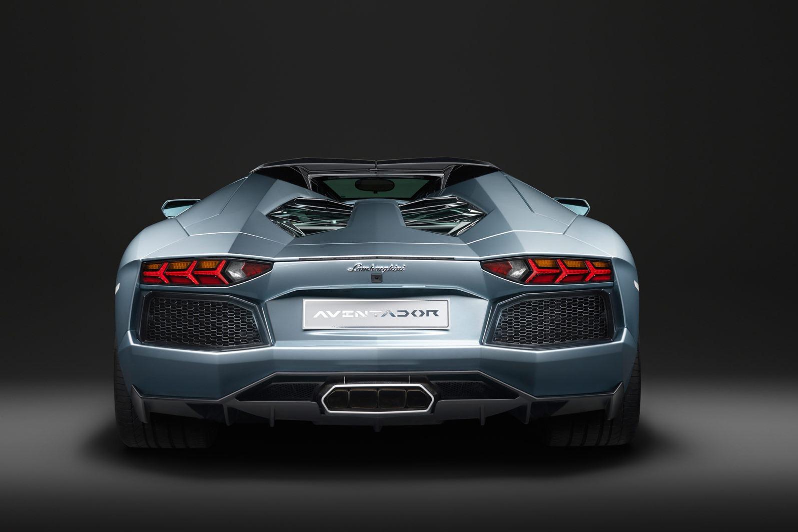 Lamborghini Aventador LP700-4 Roadster