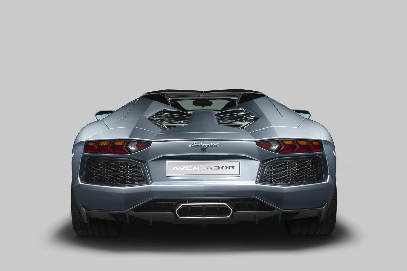 Lamborghini Aventador LP700-4 Roadster