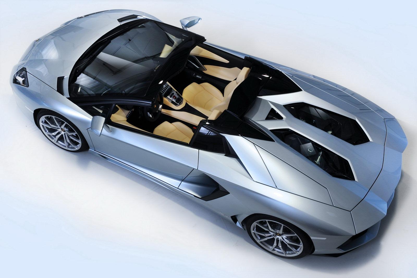Lamborghini Aventador LP700-4 Roadster