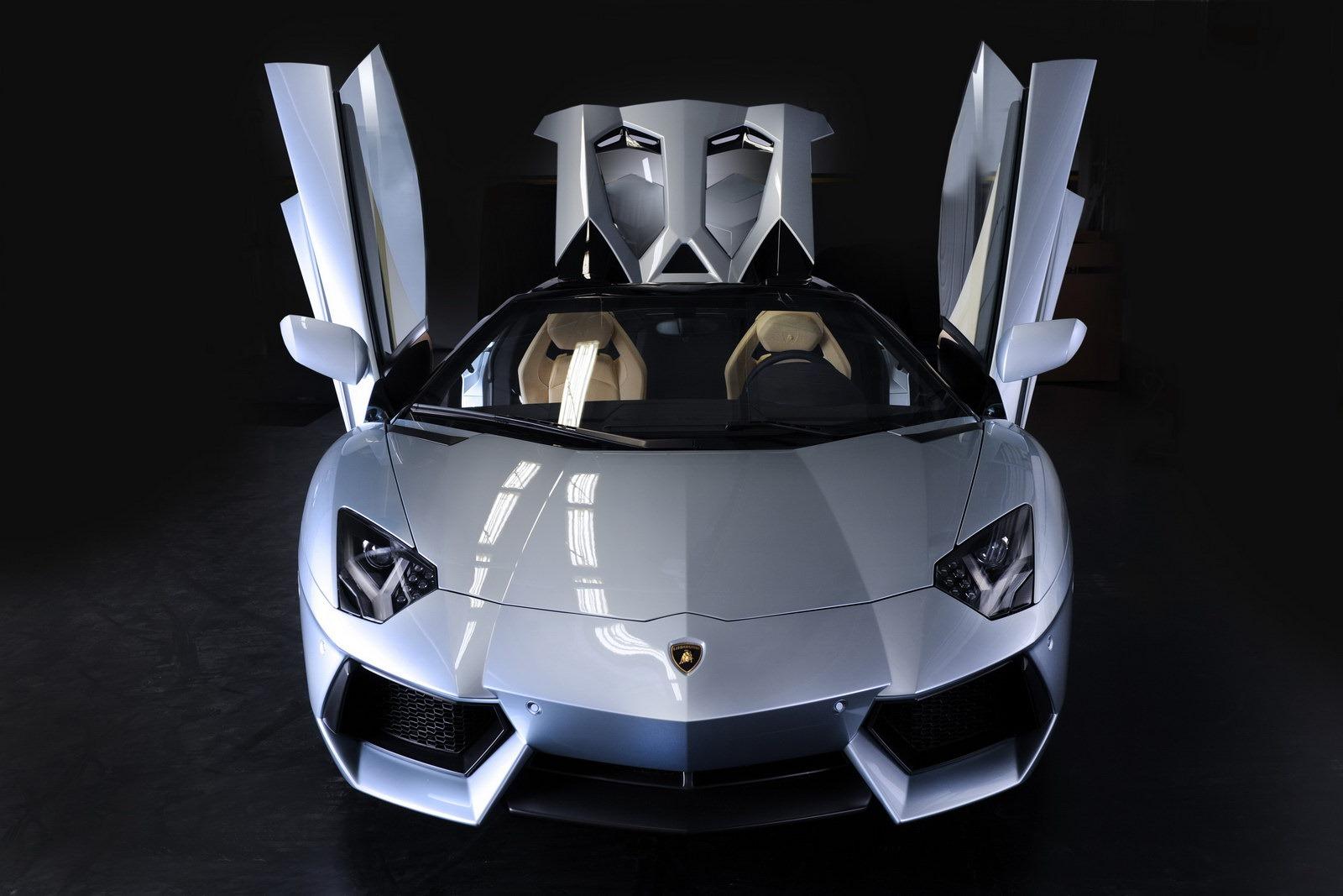 Lamborghini Aventador LP700-4 Roadster