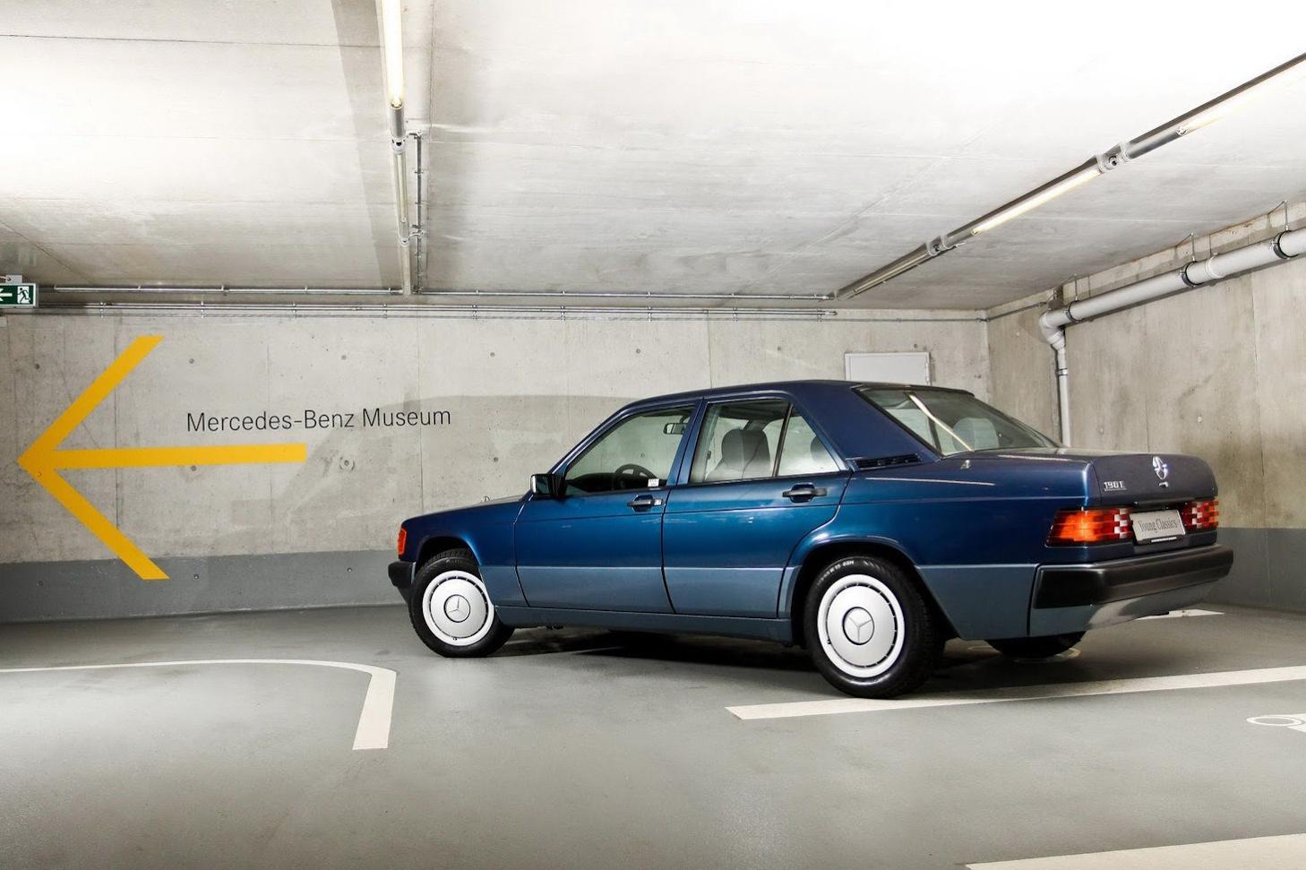 Mercedes Benz 190E