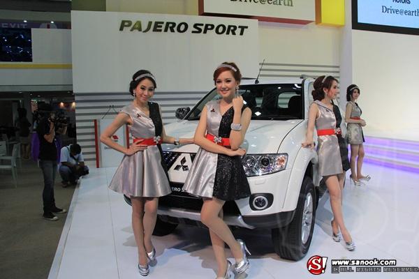 พริตตี้ MITSUBISHI Motor Expo 2012