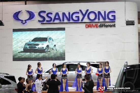 พริตตี้ SSANGYONG Motor Expo 2012