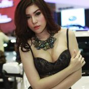 พริตตี้ Subaru Motor Expo 2012