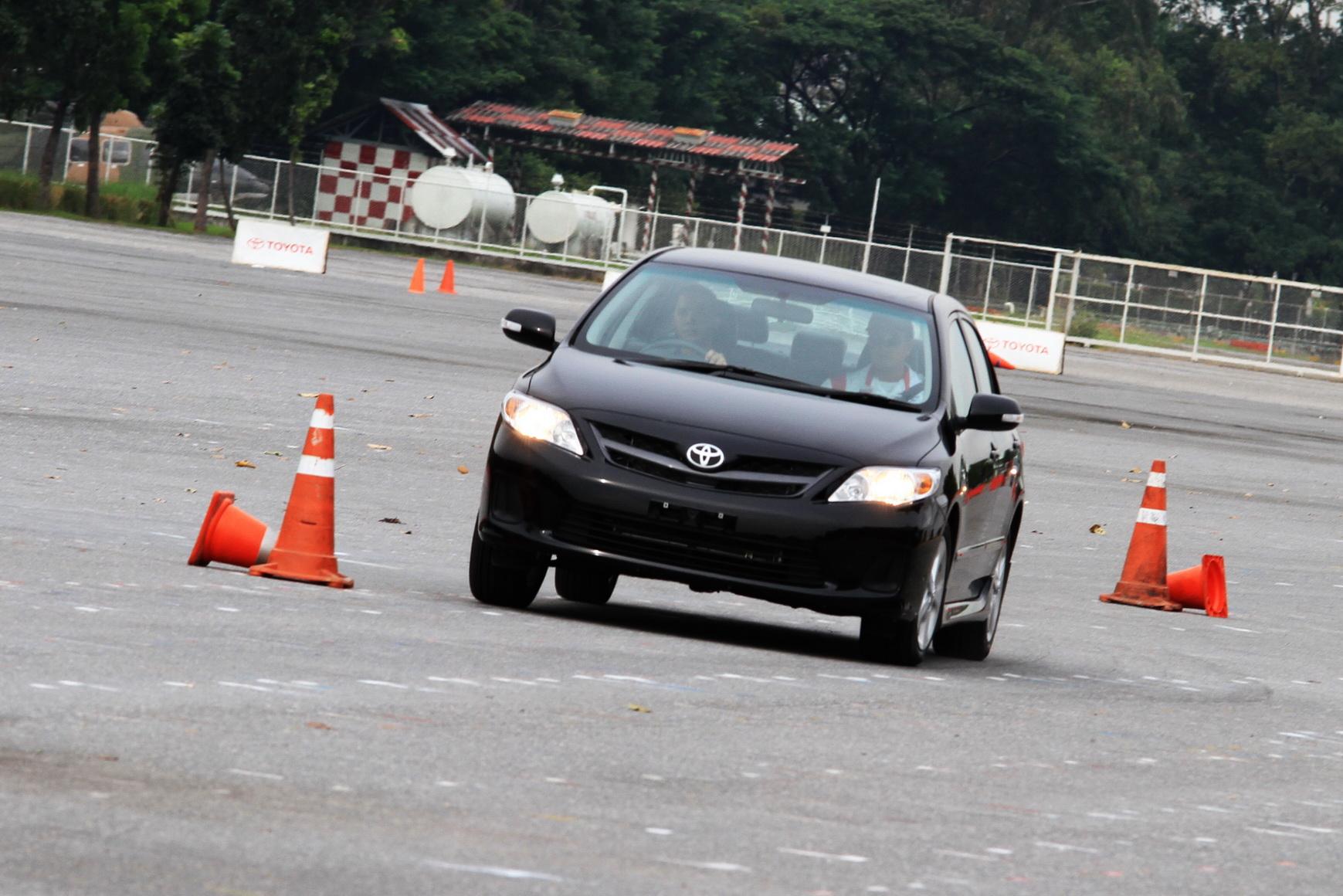 Toyota Corolla Altis  E85